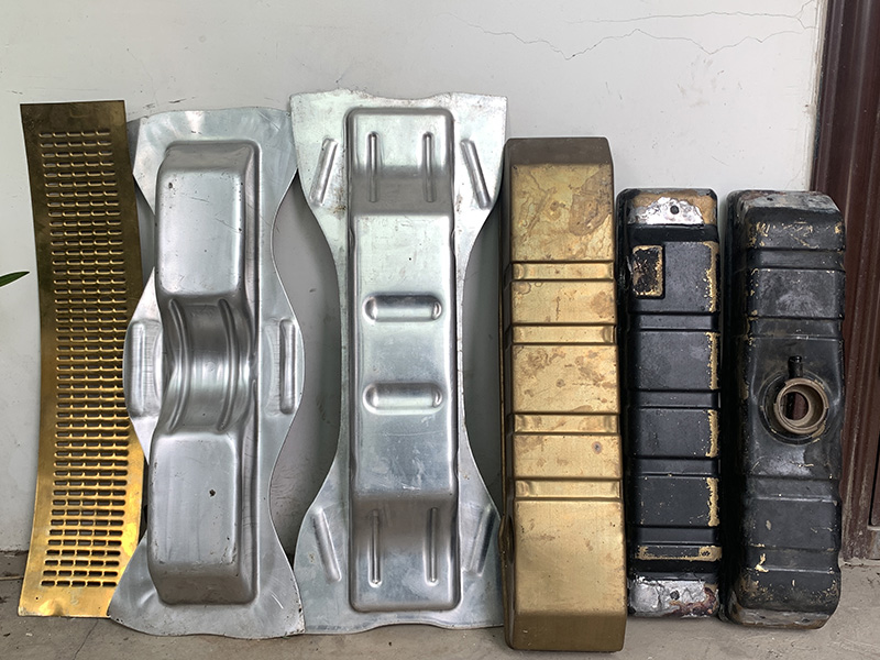 汽車(chē)散熱器模具